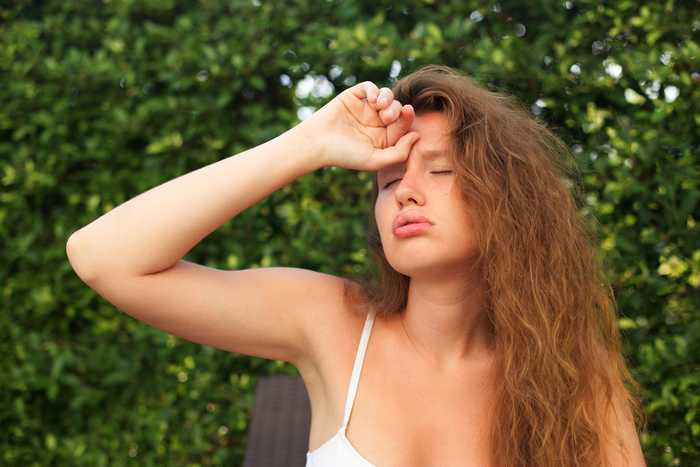 Kako kot bolnik z MS preživeti poletje brez preglavic?