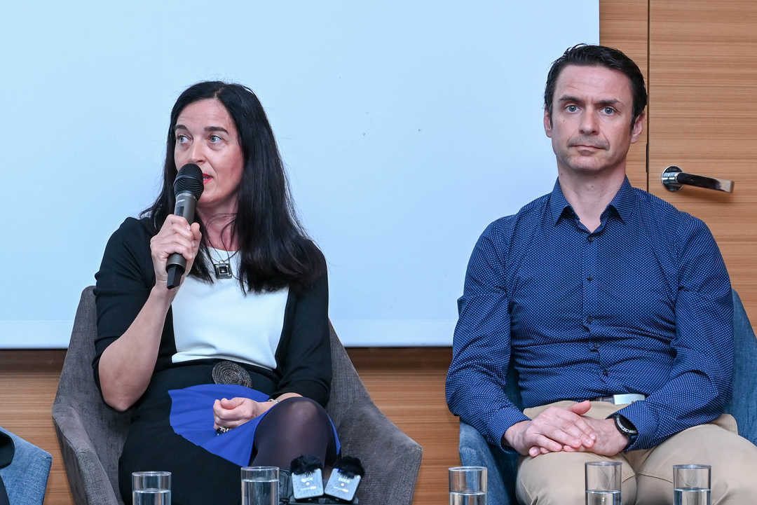 spregovorimo-o-custvih-MS